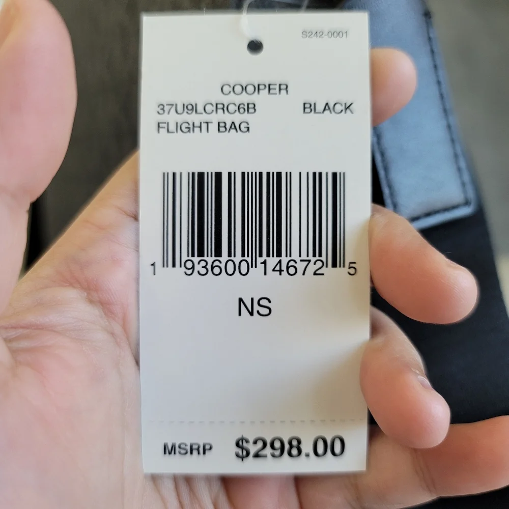 Michael Kors Crossbody - Picture 6 of 6